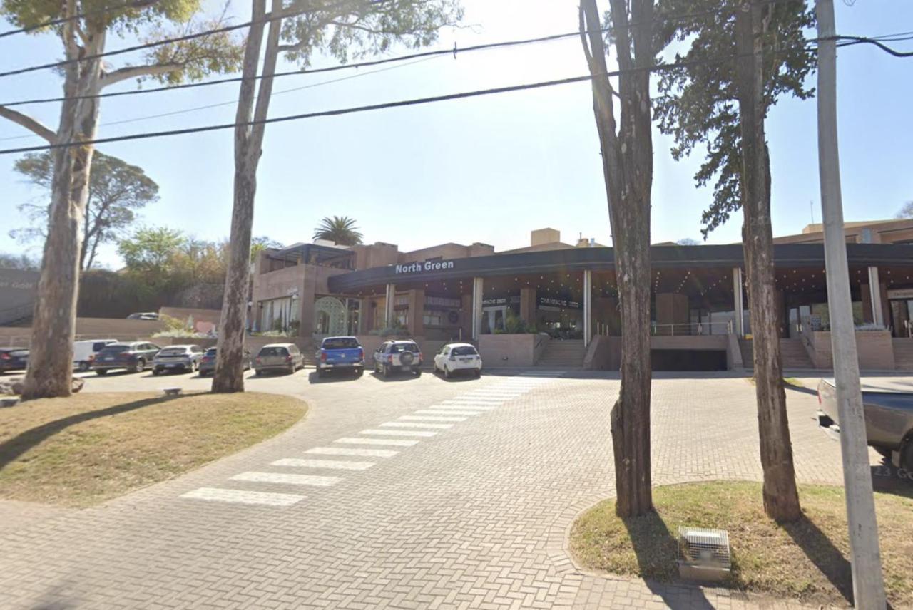 Houm Alojamientos, North Green Villa Allende Exterior photo